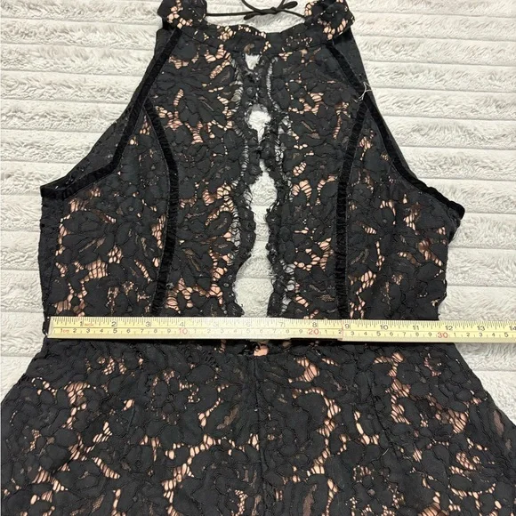 Tobi Black Lace Halter Romper - Picture 3 of 8
